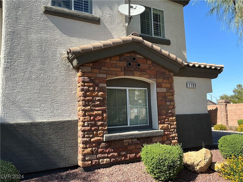 1109 Tuscan Sky Ln in Henderson, NV - Foto de edificio