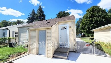 7873 Syracuse St in Taylor, MI - Building Photo - Building Photo