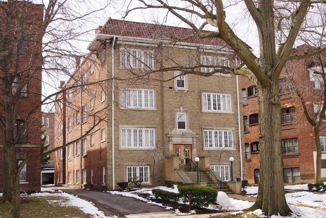 2568 Overlook Rd in Cleveland Heights, OH - Building Photo