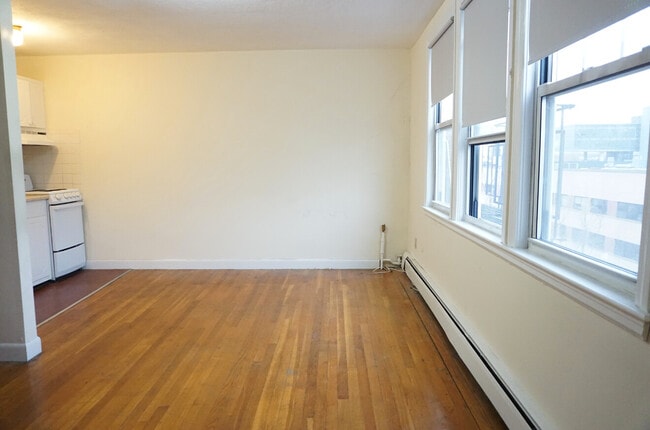 164 North Beacon St, Unit 21 in Boston, MA - Building Photo - Building Photo