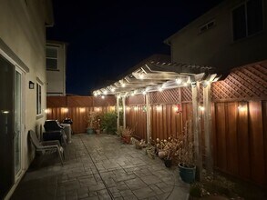 1230 Central Ave in Hollister, CA - Building Photo - Building Photo