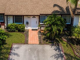 7119 SW 153rd Ct in Miami, FL - Building Photo
