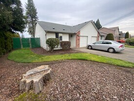 4305 San Francisco Dr NE in Salem, OR - Building Photo