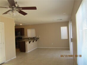6504 Blessed Thistle Ave in Las Vegas, NV - Foto de edificio - Building Photo