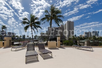 444 Niu St, Unit 1212 in Honolulu, HI - Building Photo - Building Photo