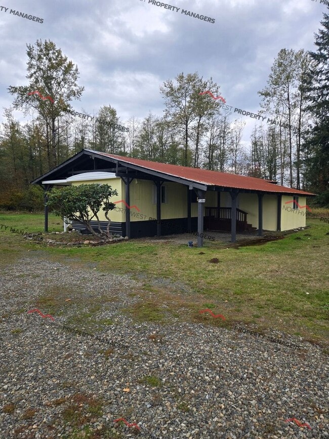738 Gish Rd in Onalaska, WA - Building Photo - Building Photo
