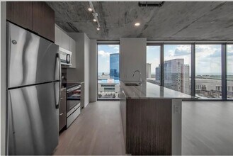 2107 S Wabash Ave in Chicago, IL - Foto de edificio - Building Photo