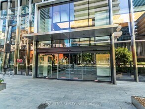 55-2755 Charles St E in Toronto, ON - Building Photo - Building Photo