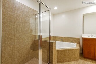 16 W Encanto Blvd, Unit 10 in Phoenix, AZ - Building Photo - Building Photo