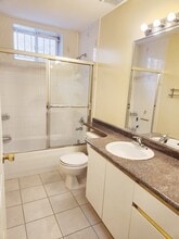 7337 Jubilee Av in Burnaby, BC - Building Photo - Building Photo