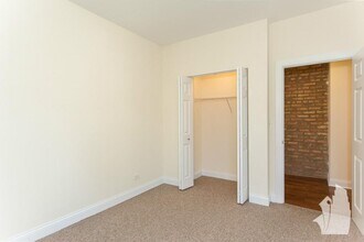2831 N Albany Ave, Unit 3 in Chicago, IL - Building Photo - Building Photo