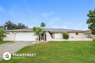 1803 SE 15th St in Cape Coral, FL - Building Photo