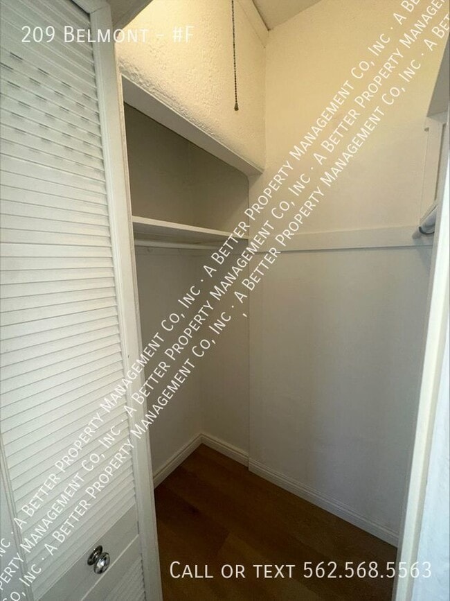 209 Belmont Ave in Long Beach, CA - Building Photo - Building Photo