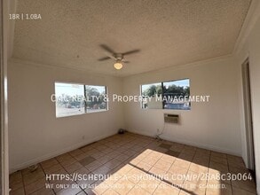 3111 E Sawyer St in Long Beach, CA - Foto de edificio - Building Photo