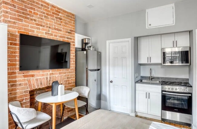 1 Gay St in New York, NY - Building Photo - Building Photo