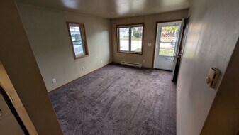 3711 Mangin St, Unit 3711 in Manitowoc, WI - Building Photo