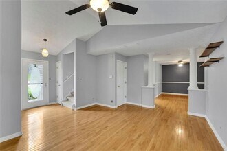 986 Franklin Ridge Ct in Sugar Hill, GA - Building Photo - Building Photo