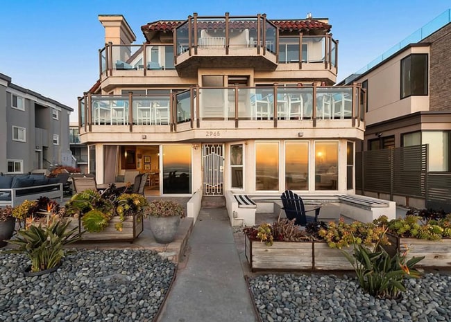 property at 2965 Ocean Front Walk