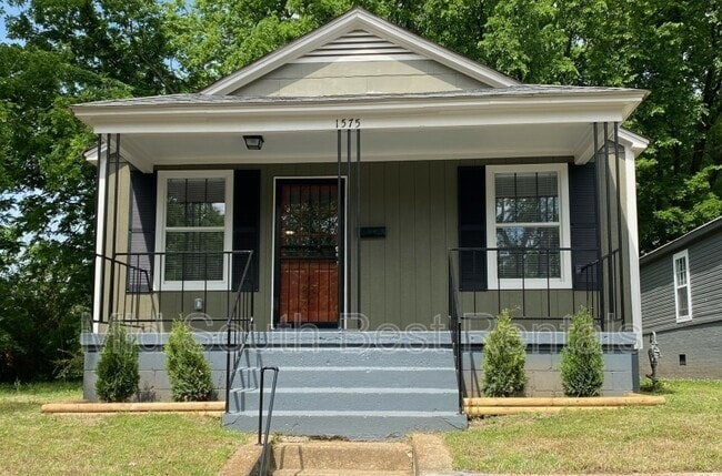 property at 1575 Rayburn St