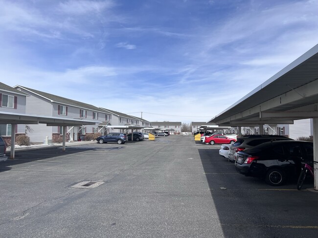 400 Energy Dr, Unit Apt 1 in Idaho Falls, ID - Building Photo - Building Photo