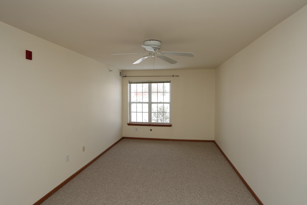 Quail Pointe Apartment Homes in Pewaukee, WI