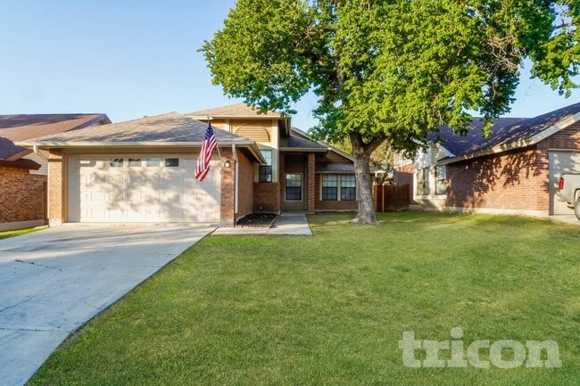 7947 Flower Trail in San Antonio, TX - Foto de edificio - Building Photo