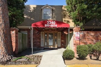 Brittany And Drexel House in Metairie, LA - Foto de edificio - Building Photo