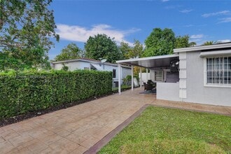 765 NW 130th St in North Miami, FL - Building Photo - Building Photo