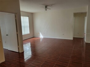 5524 Metrowest Blvd in Orlando, FL - Building Photo - Building Photo