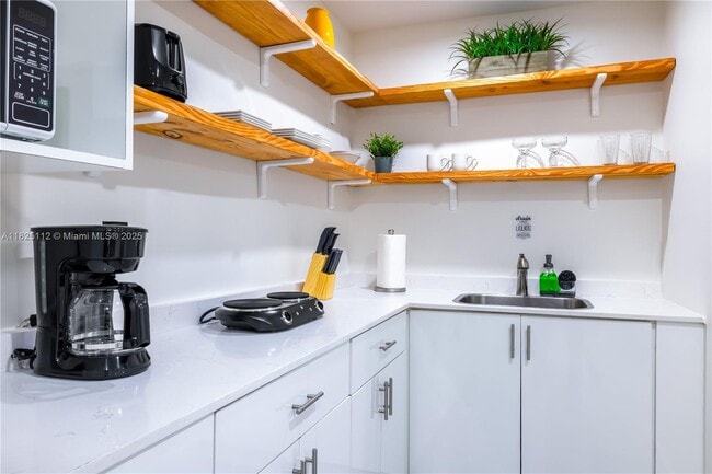 1836 NW 16th Terrace in Miami, FL - Building Photo - Building Photo