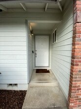 4305 San Francisco Dr NE in Salem, OR - Building Photo - Building Photo