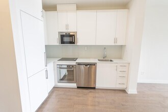 460-460 Adelaide St E in Toronto, ON - Building Photo - Building Photo