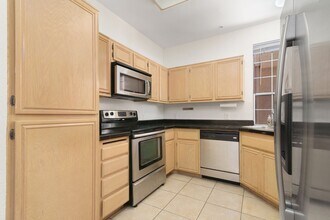 18614 Caminito Cantilena in San Diego, CA - Building Photo - Building Photo