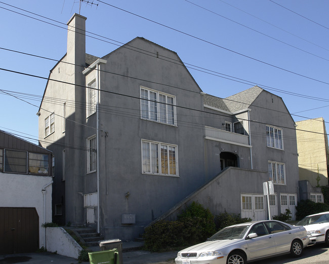 568-574 Merritt Ave in Oakland, CA - Building Photo - Building Photo