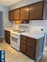 117 W Roselle Ave in Roselle, NJ - Building Photo - Building Photo