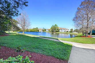5683 Star Rush Dr in Melbourne, FL - Foto de edificio - Building Photo