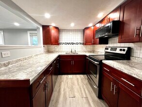 572 Main St in Watertown, MA - Building Photo - Building Photo