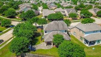 2335 Ralston Branch Way in Sugar Land, TX - Building Photo