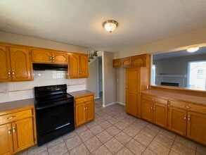 8619 N McDonald Ave in Kansas City, MO - Building Photo - Building Photo