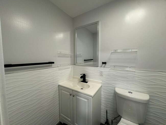 52-25 Van Dam St in Queens, NY - Building Photo - Building Photo