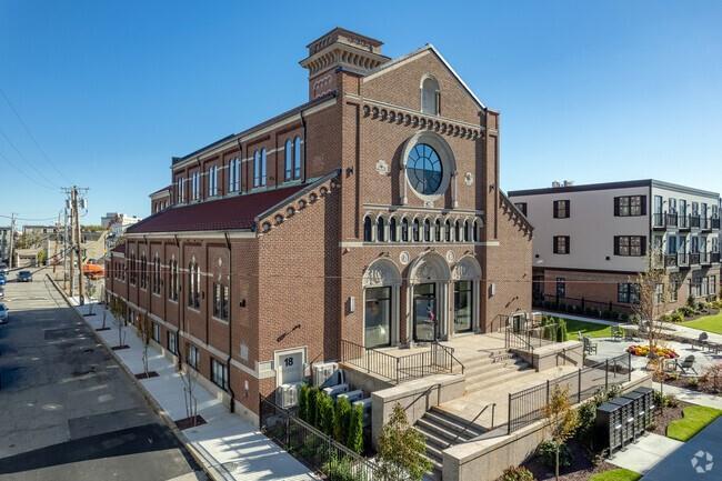 128 Dean St in Providence, RI - Building Photo