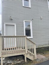 222 Learn Rd-Unit -2nd Fl in Tannersville, PA - Foto de edificio - Building Photo