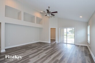 14744 Falling Waters Dr in Jacksonville, FL - Building Photo - Building Photo