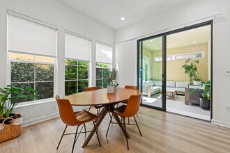 20847 Acorn Cir in Los Angeles, CA - Building Photo - Building Photo
