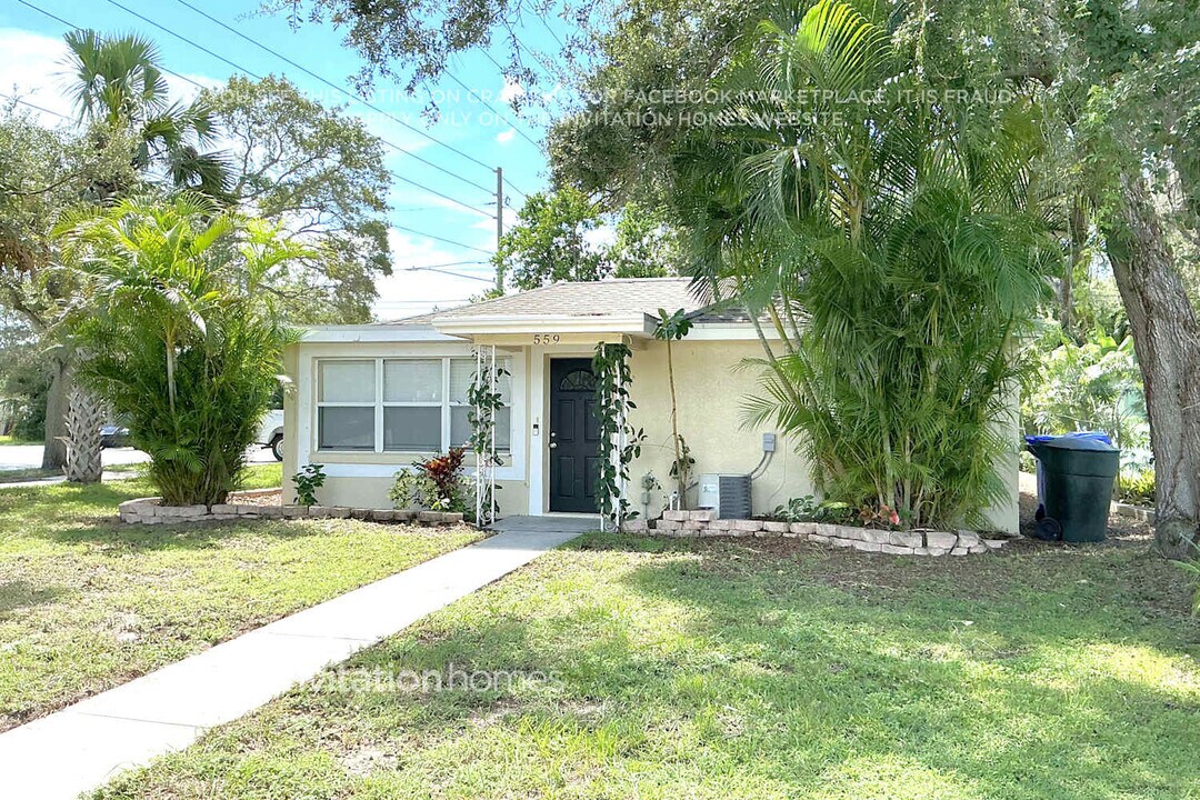 559 Richmond St in Dunedin, FL - Building Photo