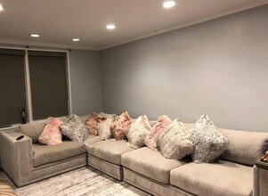 510 Dubois Ave in Valley Stream, NY - Foto de edificio - Building Photo