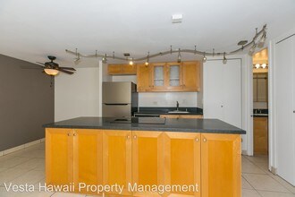 440 Lewers St-Unit -#604 in Honolulu, HI - Building Photo - Building Photo