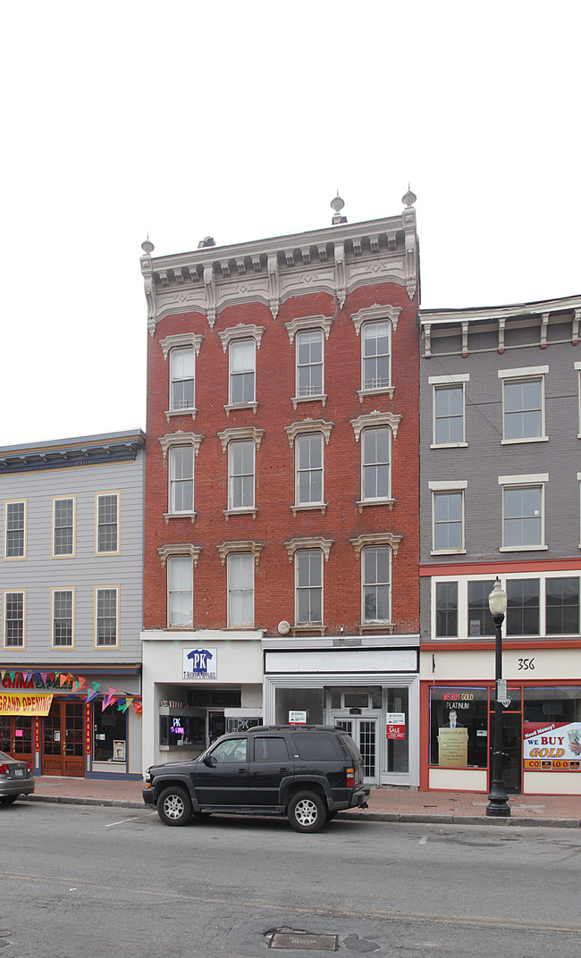 358 Main St in Poughkeepsie, NY - Building Photo - Building Photo