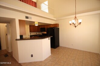 7955 Crescent Moon Ct in El Paso, TX - Building Photo - Building Photo