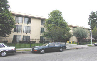 B09--2126-50 S OAK / 867-89 W 23rd Apartments